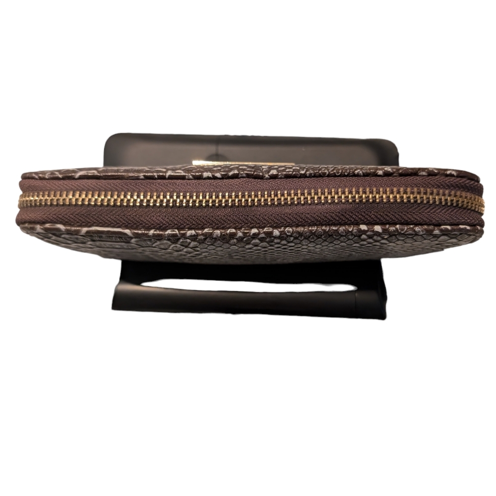 BCBG Paris wallet - Picture 9 of 9